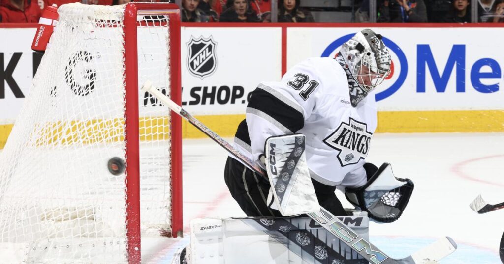 Kings' five-game winning streak ends in loss to Calgary