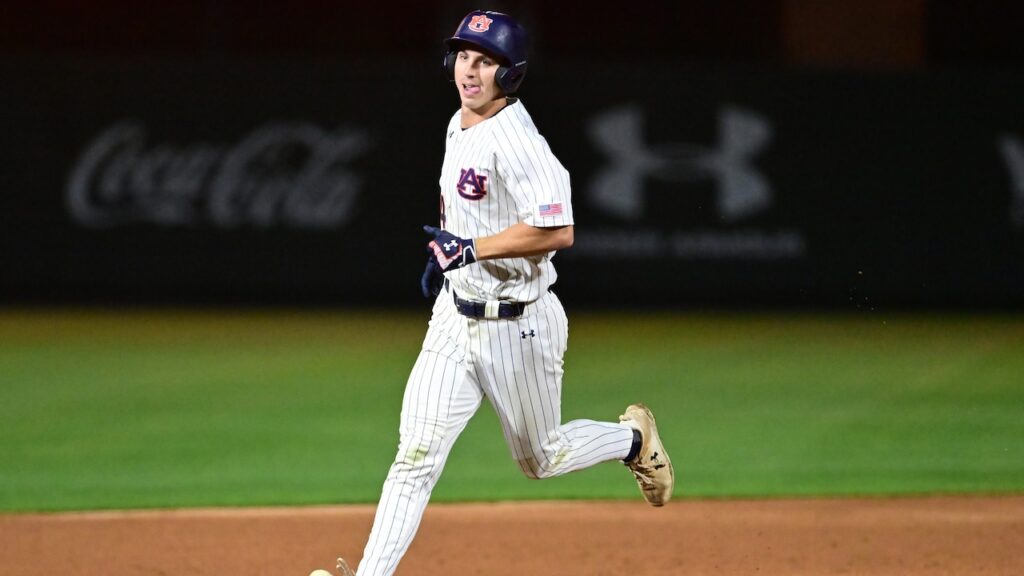 Cade Belyeu’s home run leads Auburn baseball in opening night victory over Holy Cross