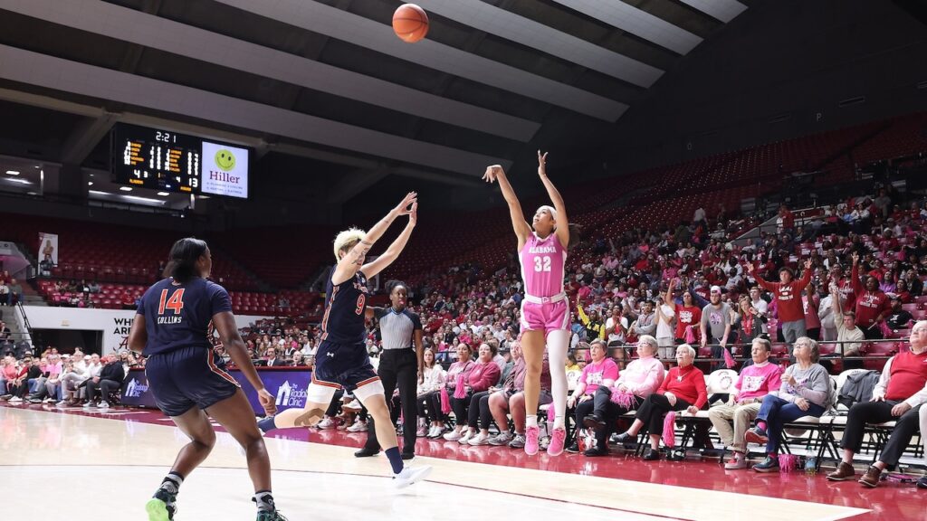 Alabama women’s hoops upsets LSU to grab marquee win in overtime