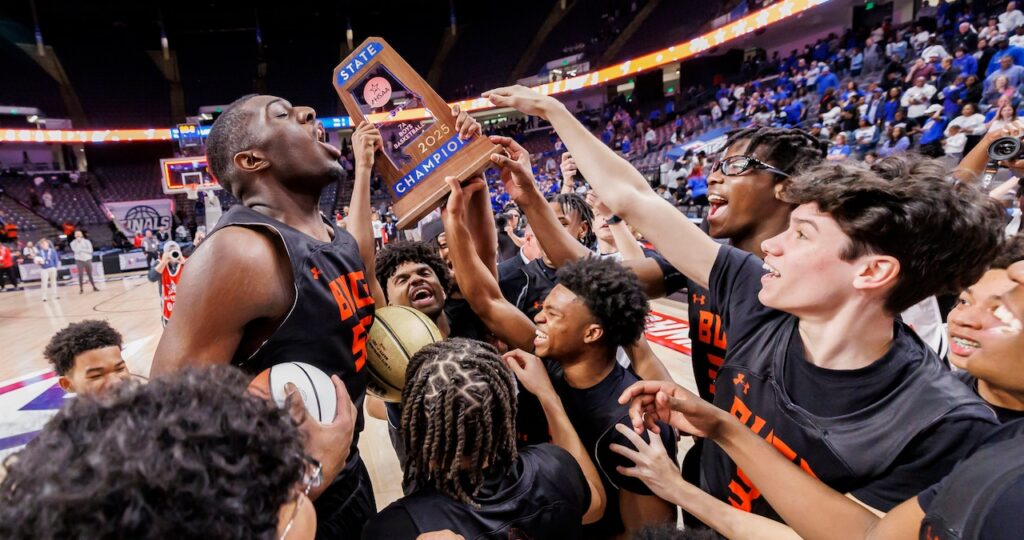 Class 7A Boys final: Hoover holds off Florence to complete perfect season, claim state title