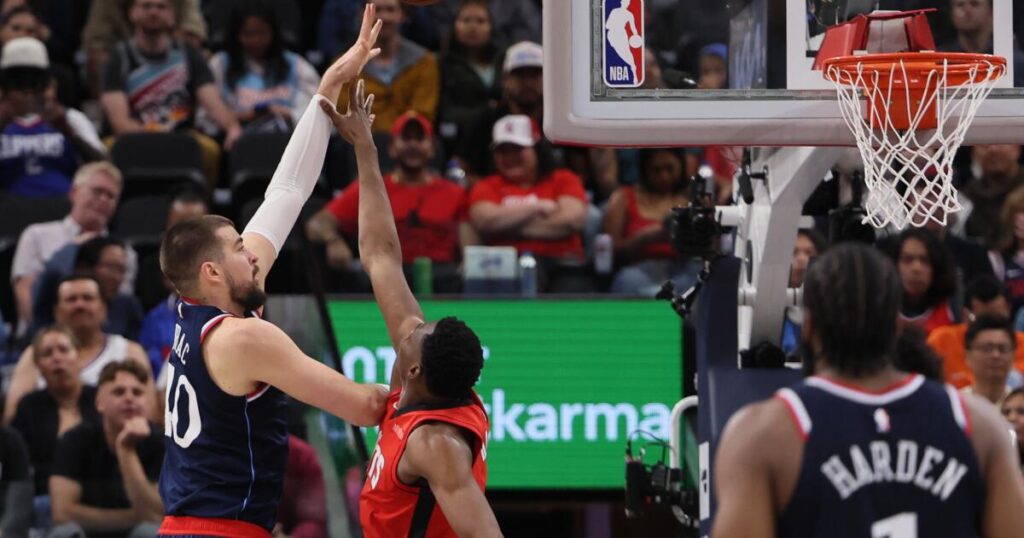 Ivica Zubac delivers first triple-double, Clippers beat Rockets