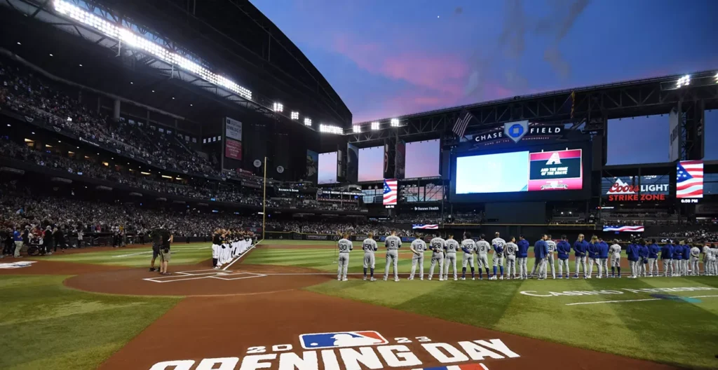 Are Arizona Diamondbacks spending what they should on Chase Field?