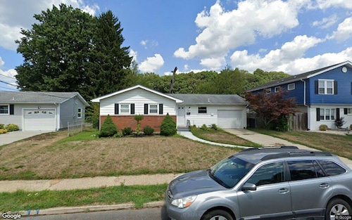 42 Thoreau Road, Hamilton, NJ