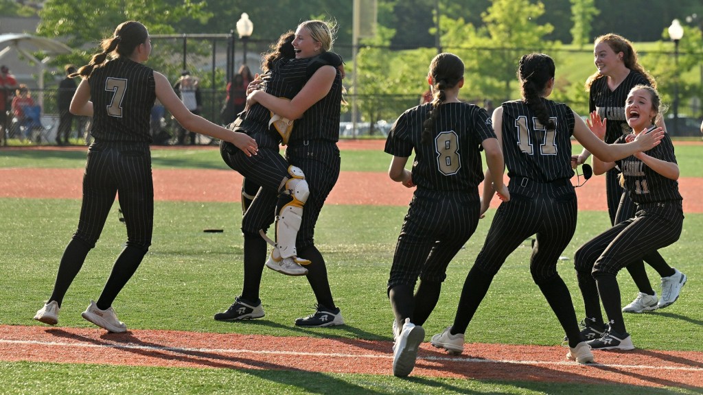 John Carroll softball outlasts Spalding in IAAM A Conference final