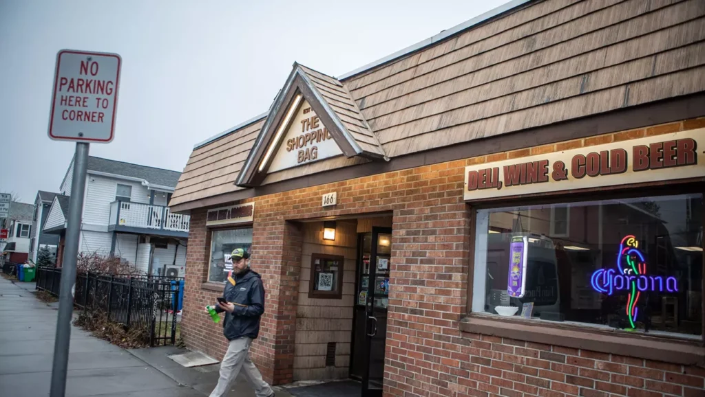 The Shopping Bag and its Noted Burger Grill Have New Owners