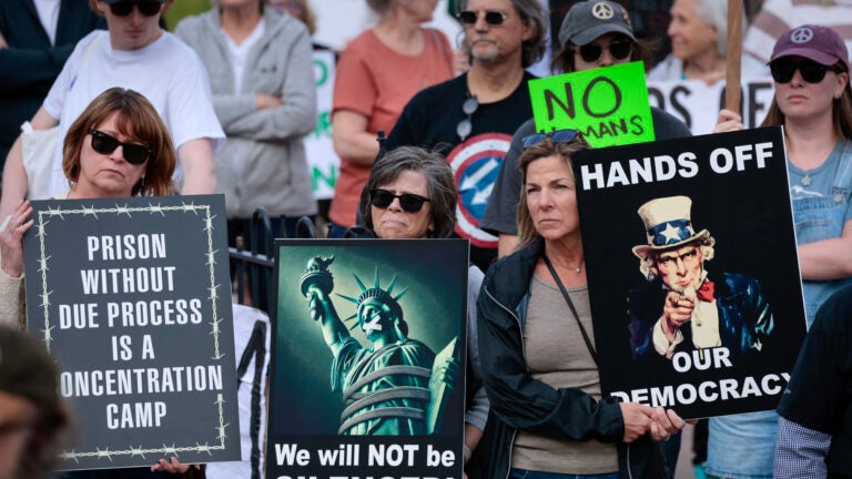 Residents rebuke Worcester City Council after chaotic ICE arrest