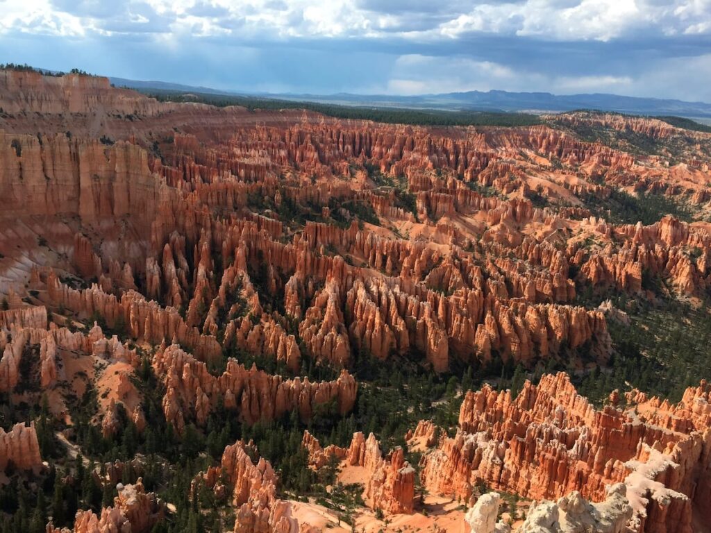 Two fall to their deaths from scenic overlook at Bryce Canyon National Park