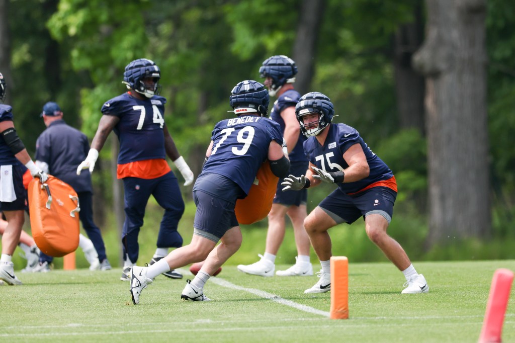 Ozzy Trapilo battles for left tackle