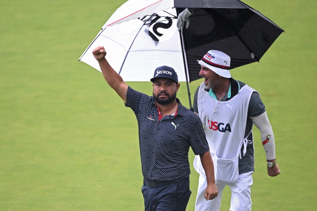 J.J. Spaun weathers delay, rough start for 1st major