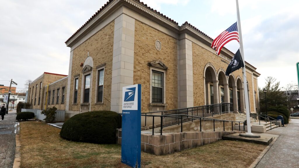 Juneteenth 2025 mail delivery: Does the mail run on June 19?