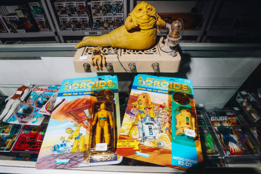 Explore retro toy stores in Las Vegas: Vintage collectibles for all ages