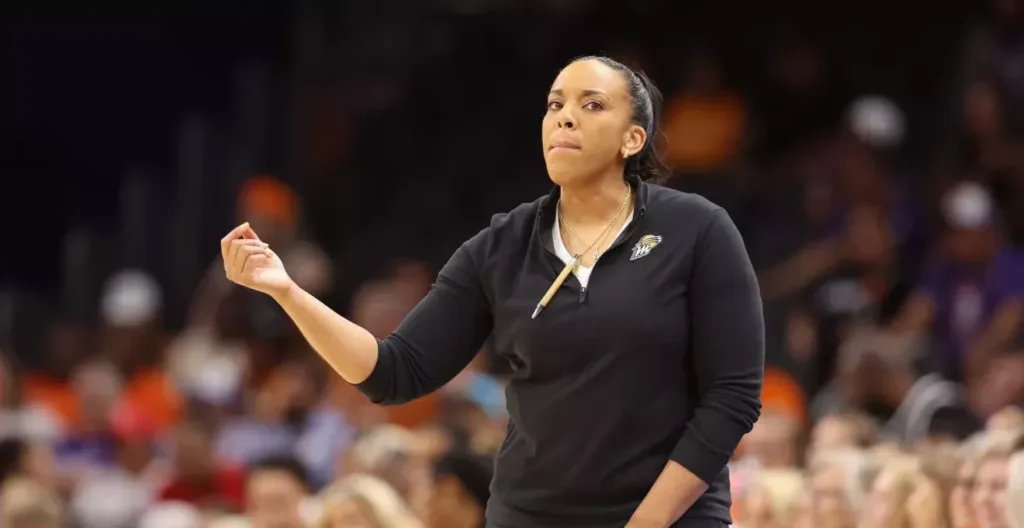 Ex-Phoenix Mercury coach accuses team of racial discrimination
