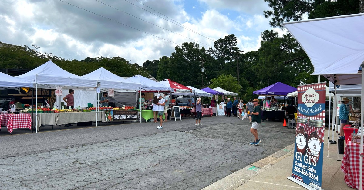 Shop local with these summer farmers' markets in + around Birmingham 5 WP Vestavia Hills Farmers Market Shop local with these summer farmers' markets in + around Birmingham