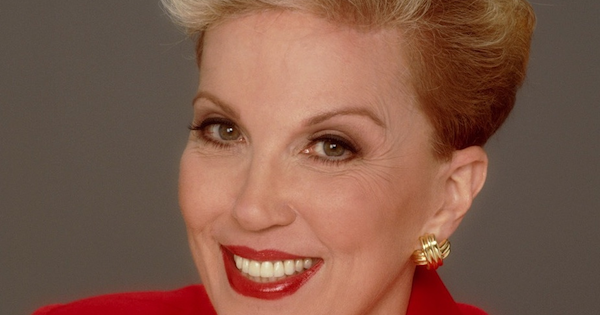 Dear Abby: Mother doesn't like son keeping her in the dark
