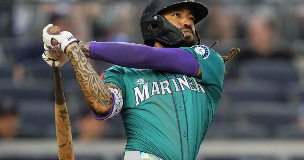 Photos: Seattle Mariners take on New York Yankees