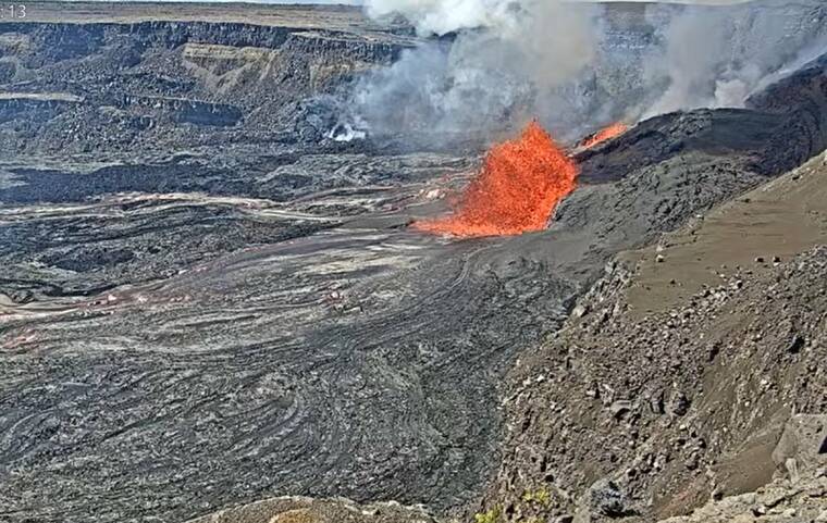 Kilauea lava fountains reach 300 feet as Episode 30 begins