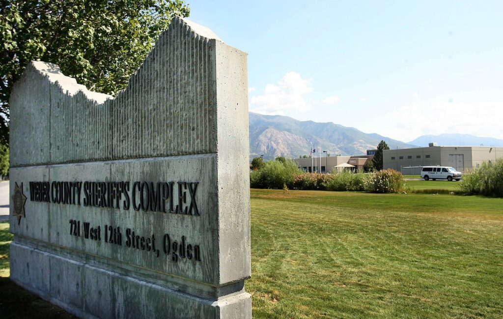 A Weber County Jail inmate died Friday night, prompting an investigation