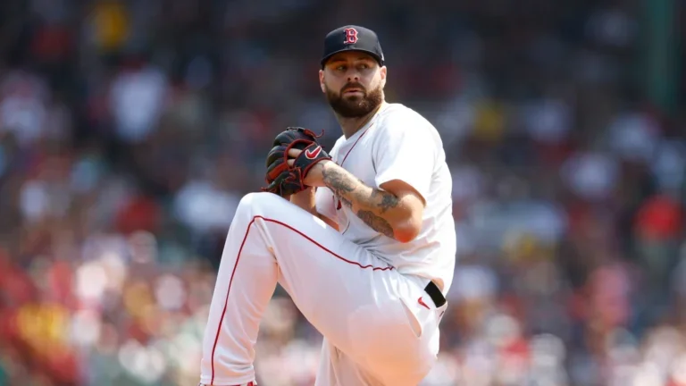 Red Sox beat sloppy Astros 6-1 behind Lucas Giolito's stellar start