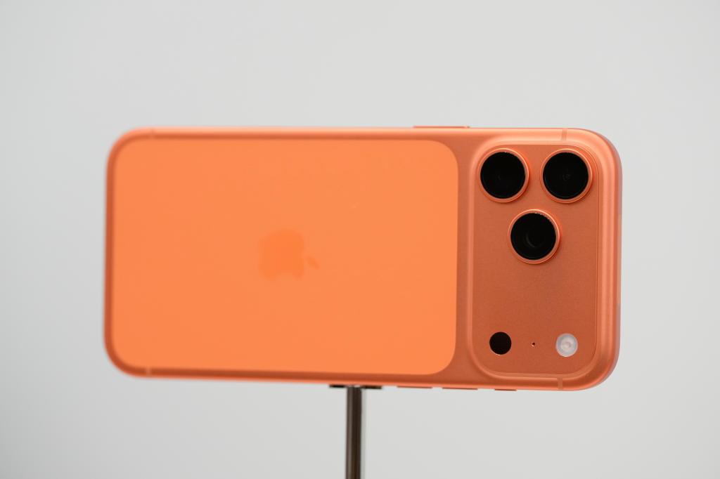 What is new with Apple's iPhone 17 lineup