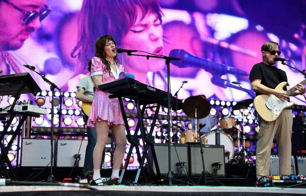 Jenny Lewis leads Rilo Kiley at Riot Fest in Chicago’s...