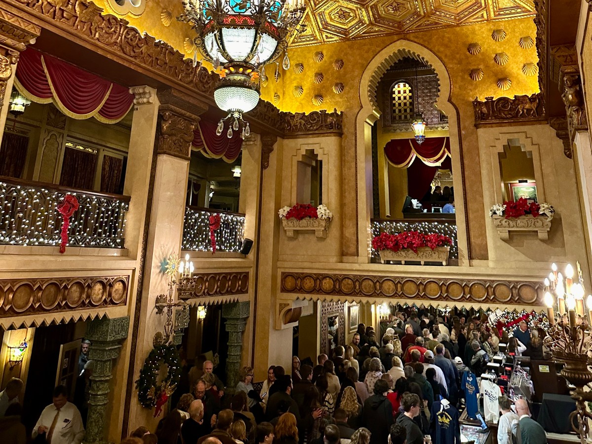 Alabama Theatre's 2025 Holiday Film Series just dropped—lineup inside 2 Alabama Theatre