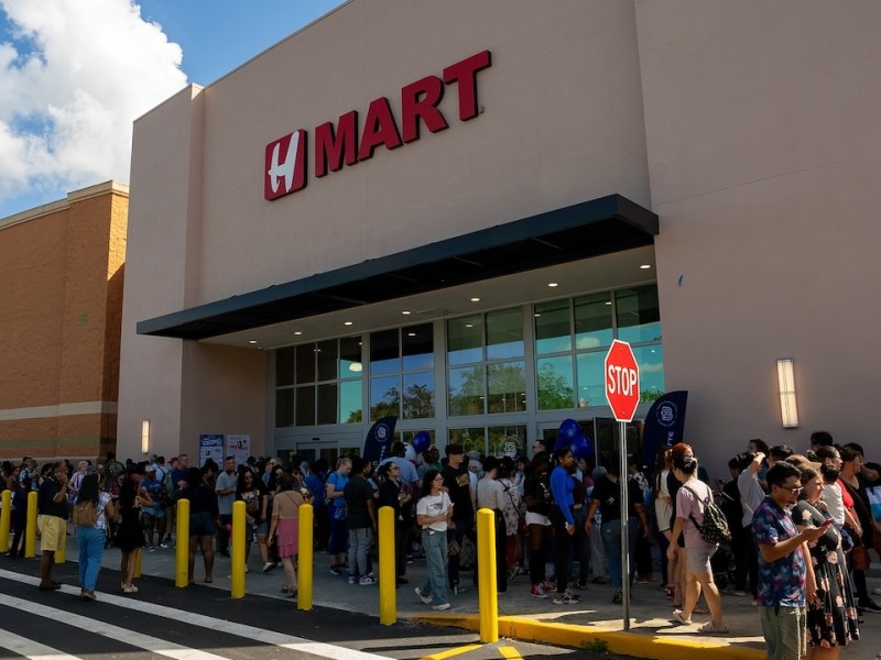 H Mart is now open in Orlando