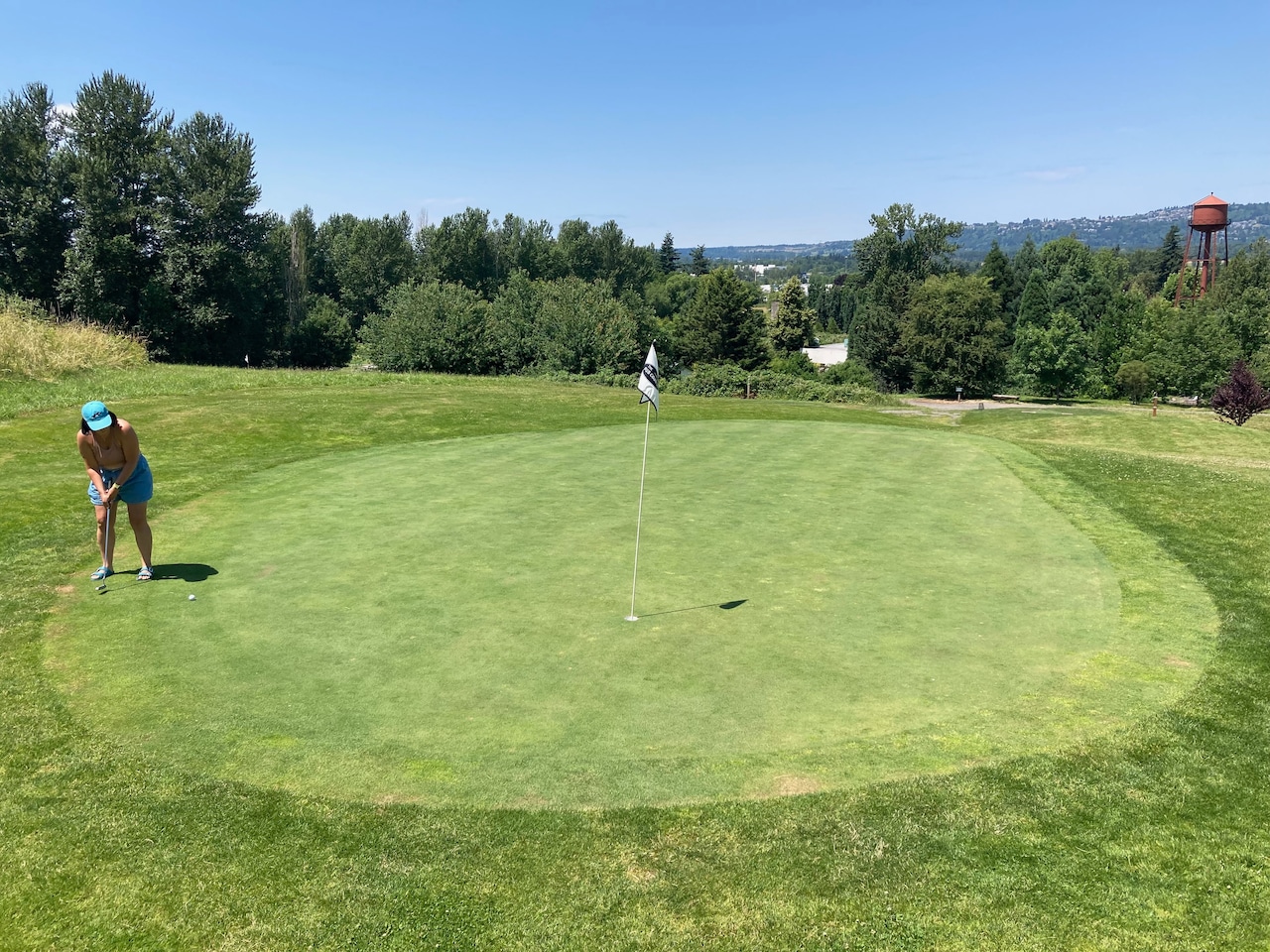 golfing person