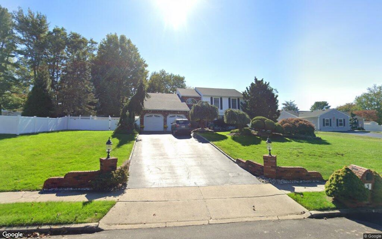 3 Topanga Court, Manalapan, NJ