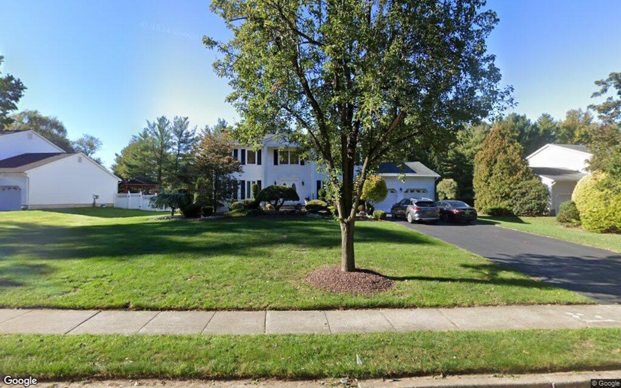 9 Elizabeth Place, Manalapan, NJ
