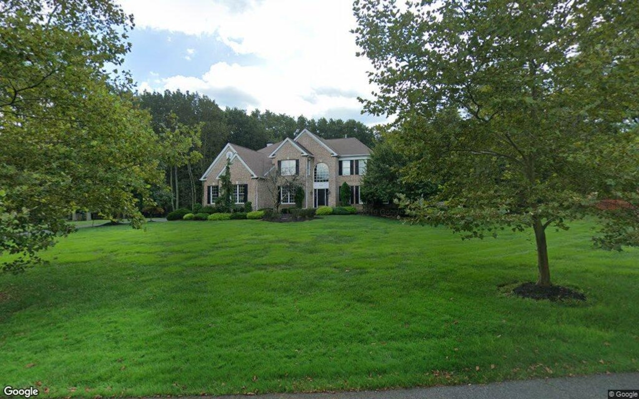 209 Shepard Way, Manalapan, NJ