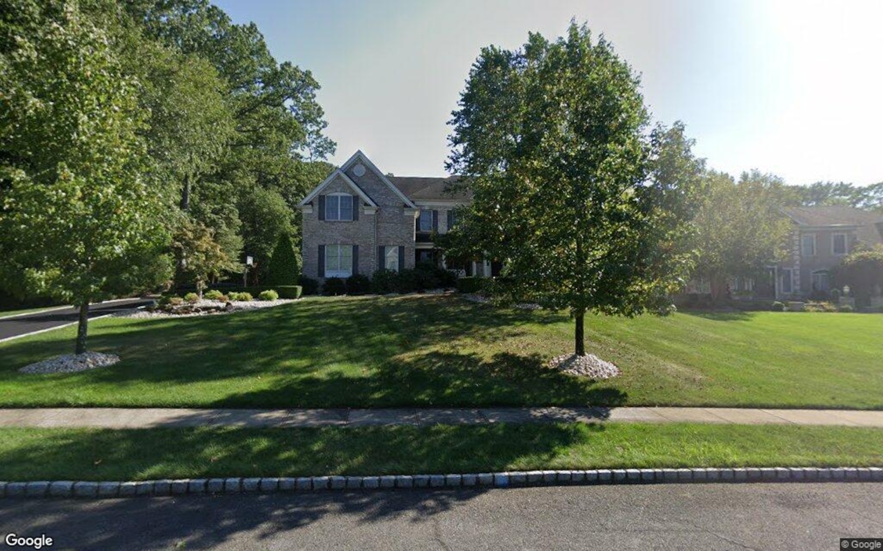 11 Elkridge Way, Manalapan, NJ