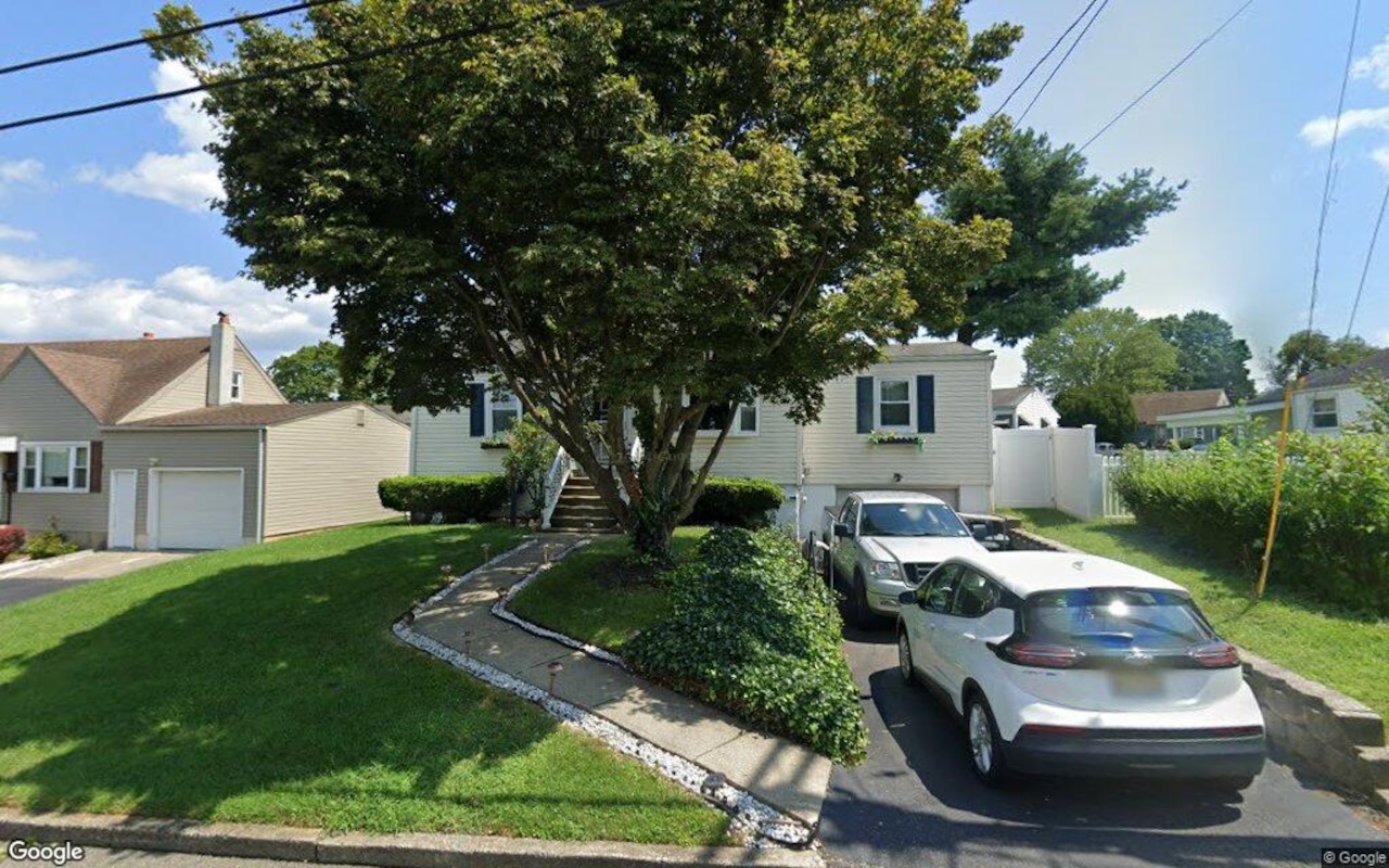 139 Elmhurst Drive, Phillipsburg, NJ