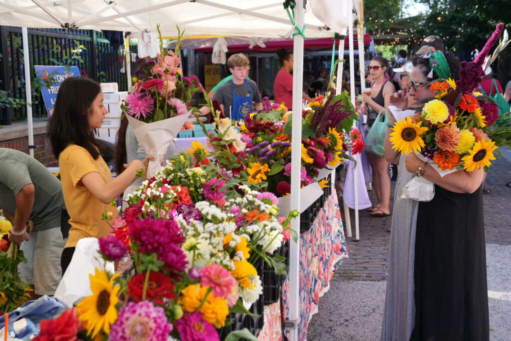 Glenwood Sunday Market in Rogers Park | 10/05/2025