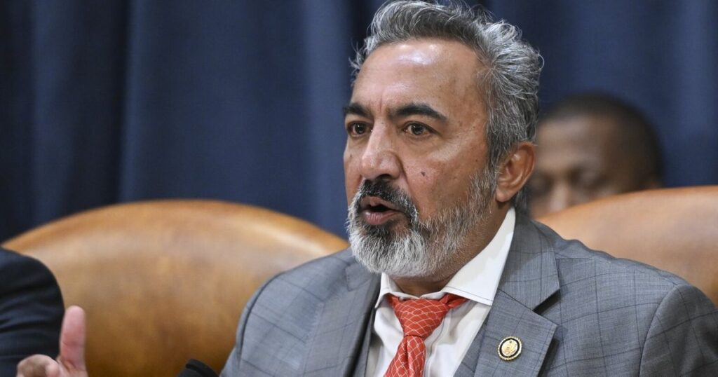 The fierce jockeying for House seats that don’t exist (yet)