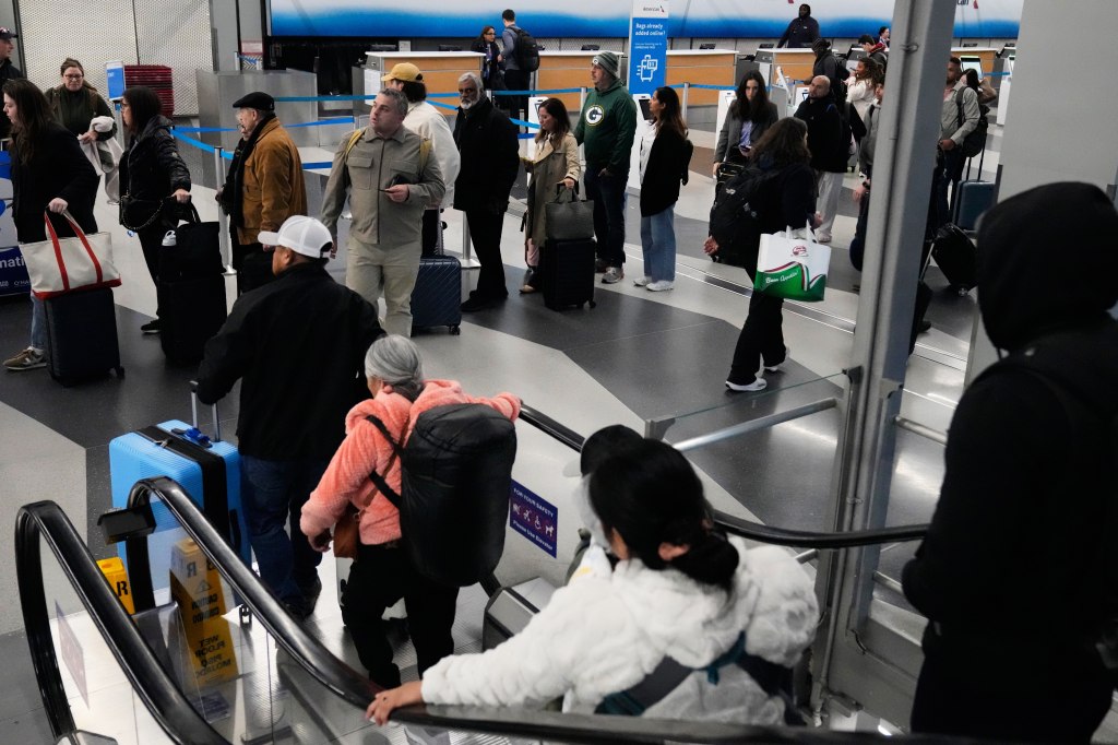 O'Hare, Midway among airports targeted for flight reductions