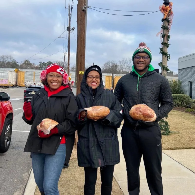 How to get free Thanksgiving meals and supplies across Birmingham this November