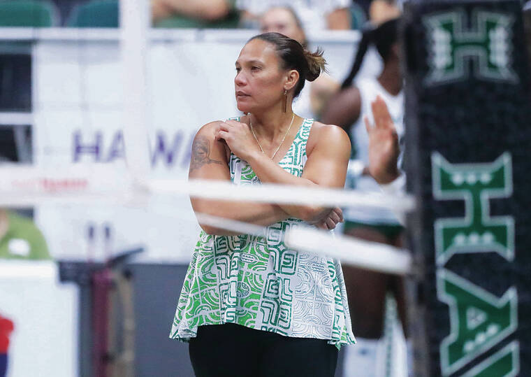 Hawaii on outside looking in after another 3-set loss