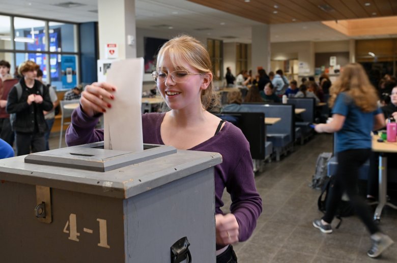 Mock elections a valuable learning tool for Maine students