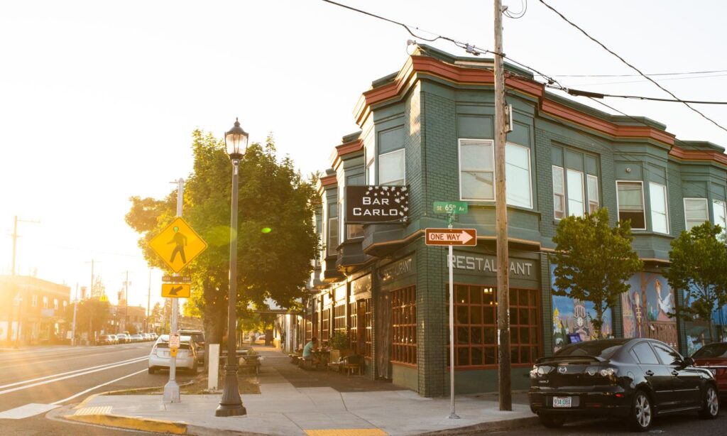 Powell | The Official Guide to Portland