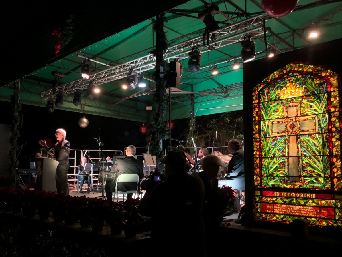 Christmas in the Park promises stained glass and festive sounds in Winter Park this week
