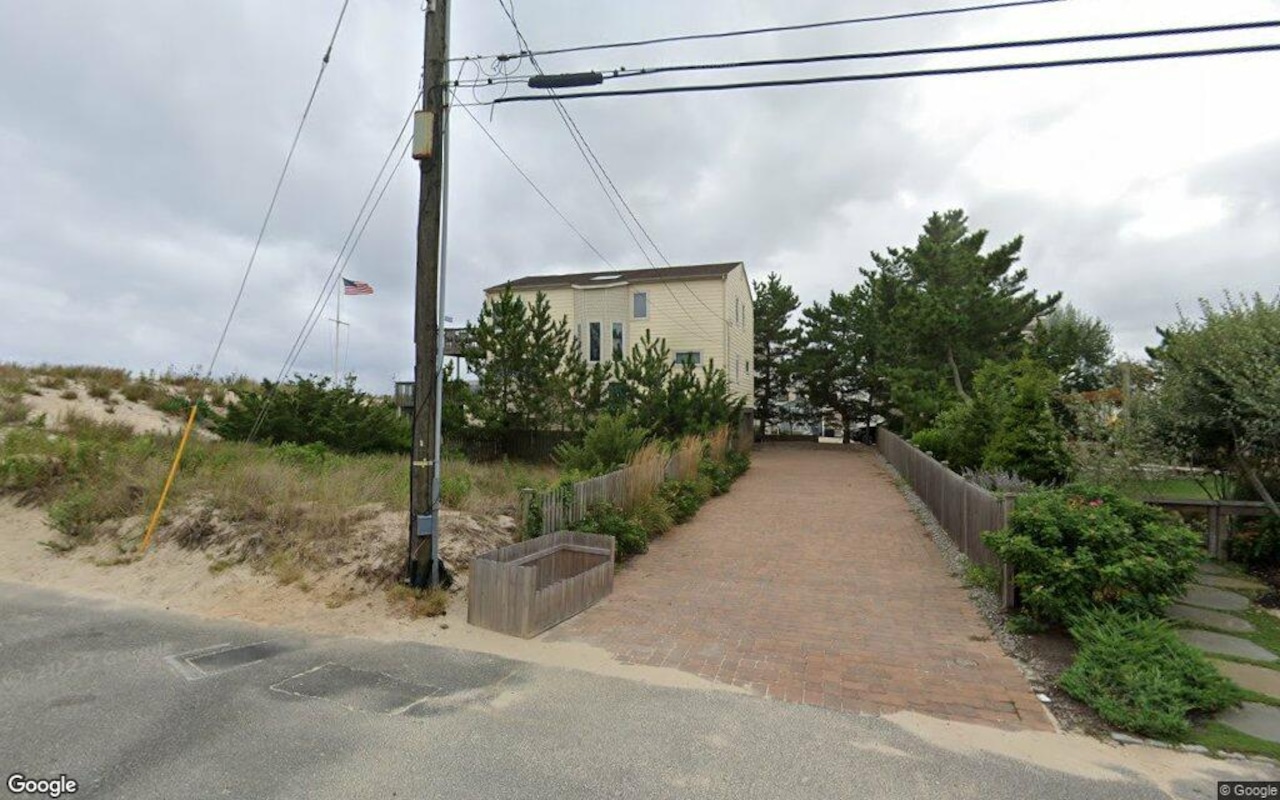 208 East 20th Street, Long Beach Township, NJ