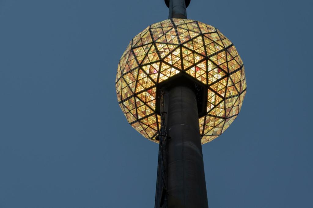 Times Square to feature patriotic ball drop for New Year's Eve