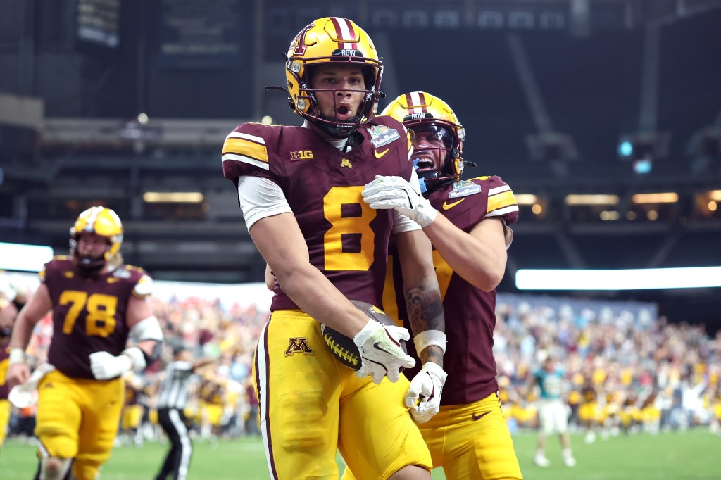 Minnesota beats New Mexico 20-17 in overtime