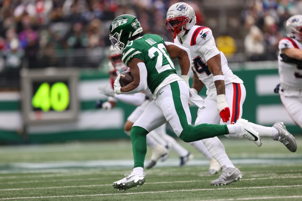 Jets brutal loss to Patriots is more proof of move they must make this offseason