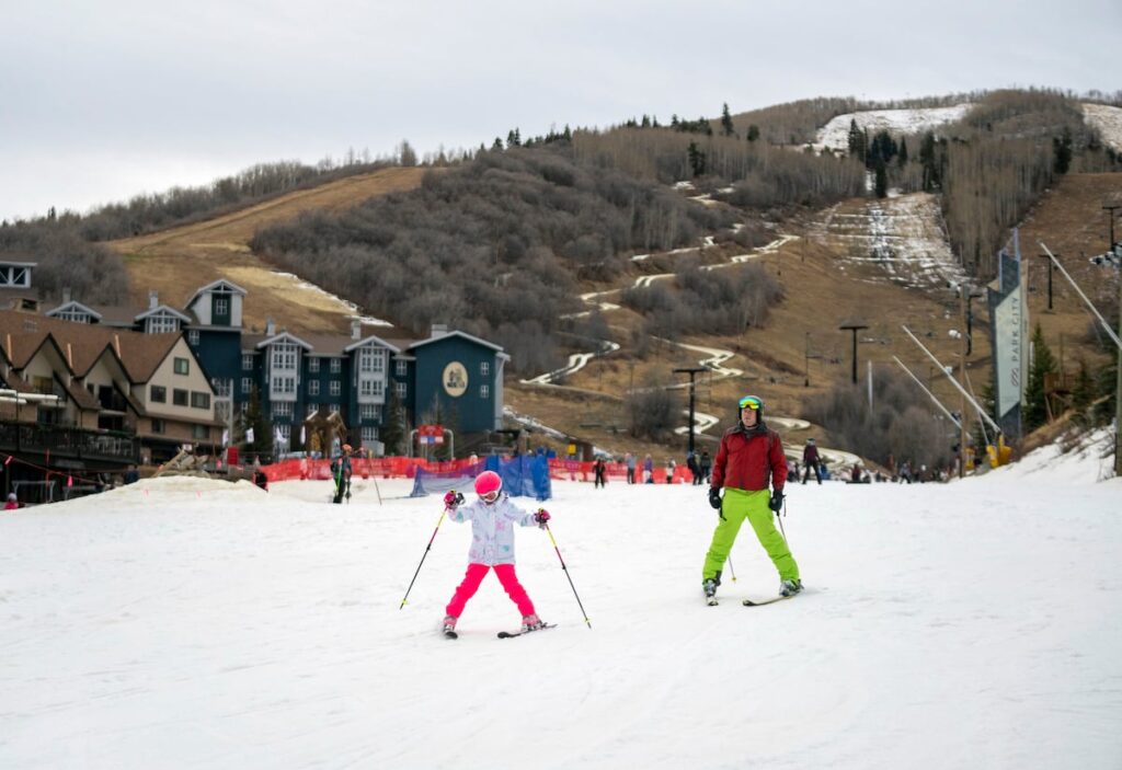 How much snow is expected in Utah's mountains this weekend?