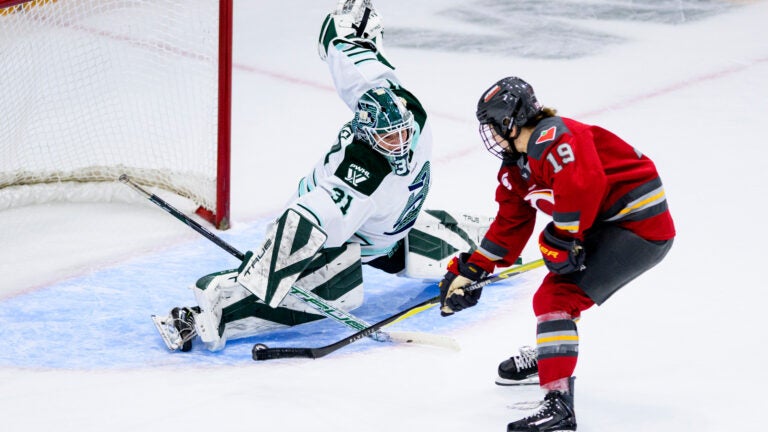 Jenner nets shootout winner as Charge defeat PWHL-leading Fleet 3-2