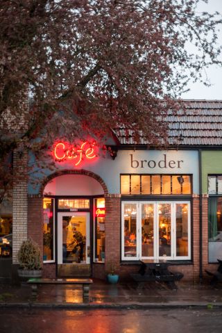 street view of a Scandinavian cafe