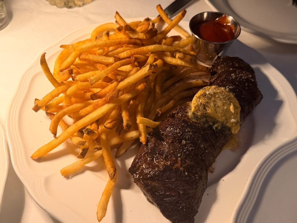 Steak frites at River Pointe Inn in Rumson, NJ