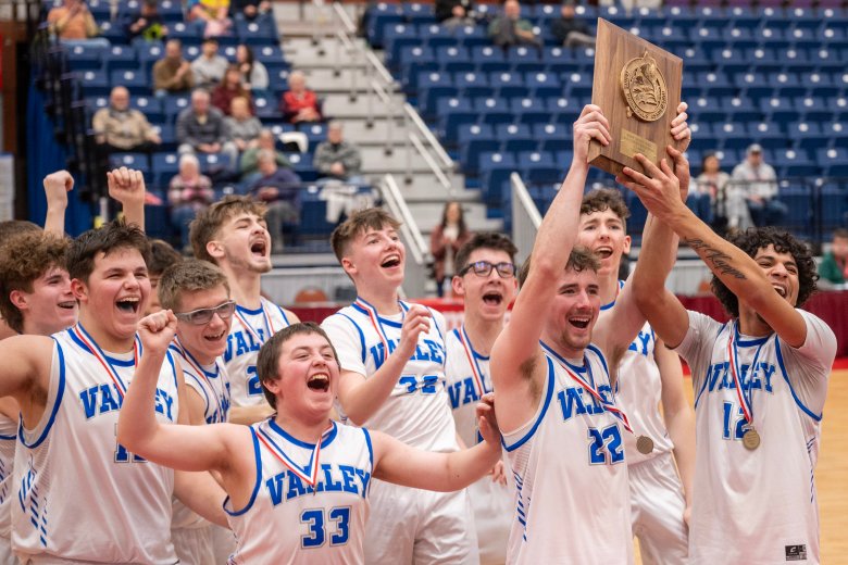 Valley boys basketball routs Forest Hills in Class S South final 