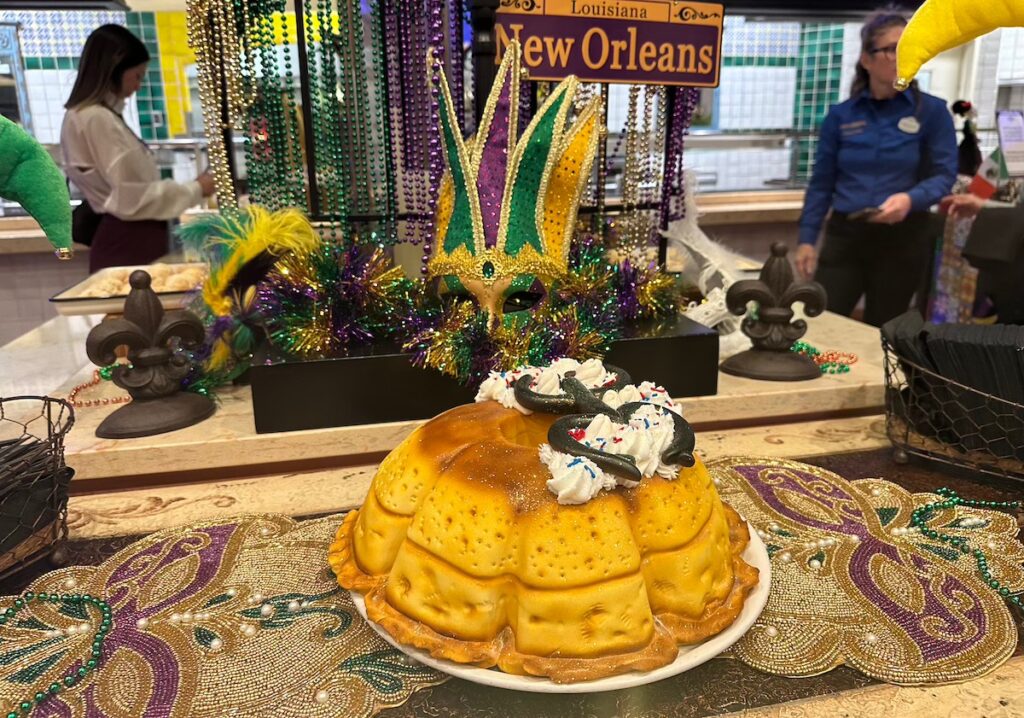 Rating spring’s theme park food-fest eats with attractions blogger Jon Self